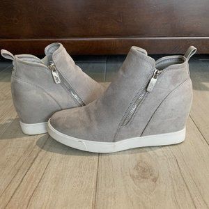 Anne Klein- gray suede heeled sneaker